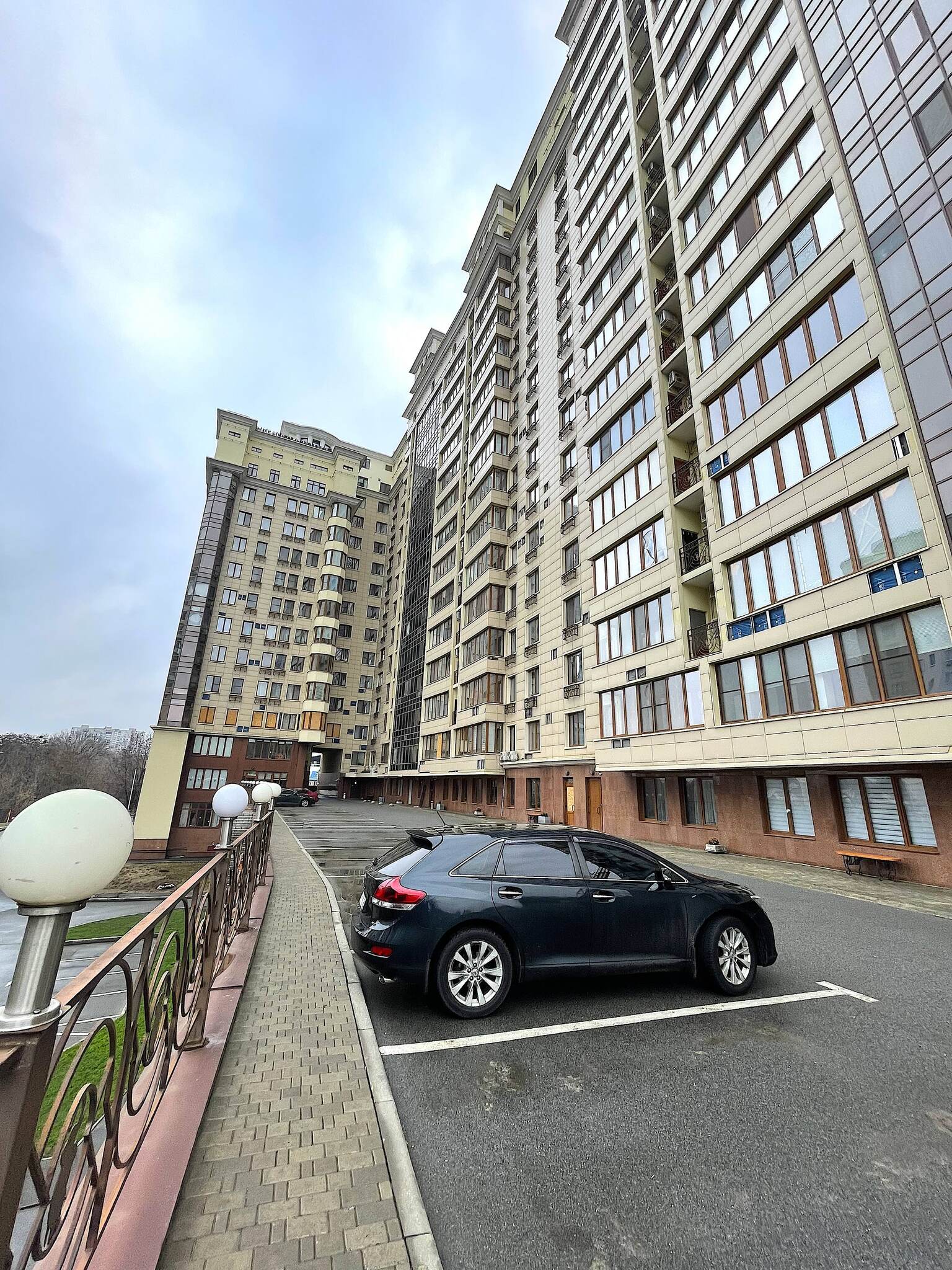 Продажа 3-комнатной квартиры 143 м², Профессорская ул., 34