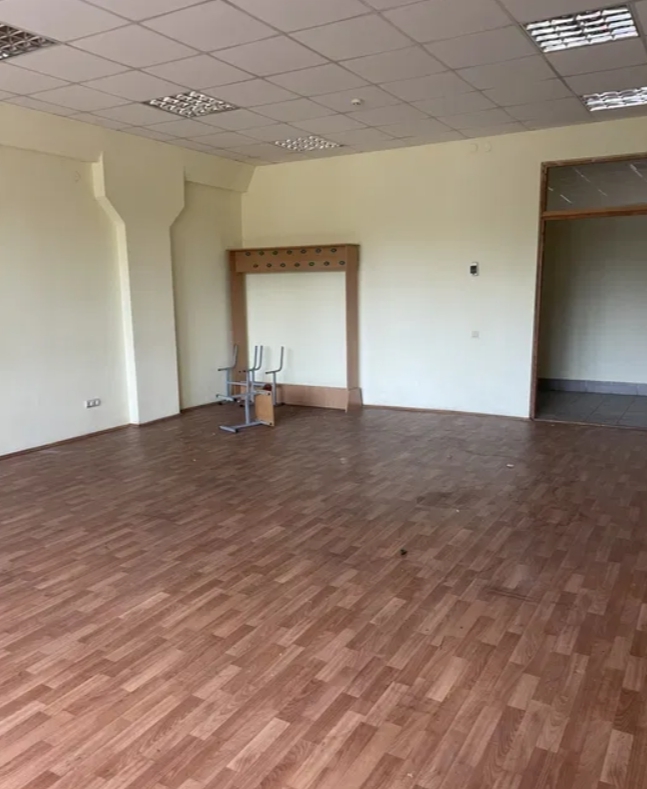 Оренда приміщення вільного призначення 3300 м², Косовская вул.