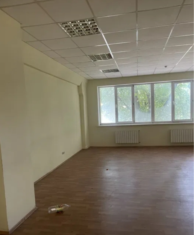 Оренда приміщення вільного призначення 3300 м², Косовская вул.