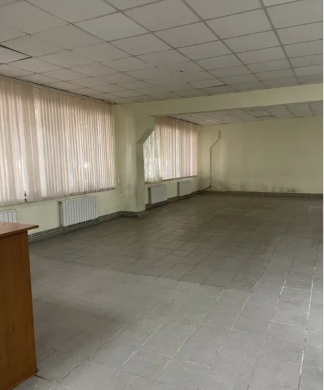 Оренда приміщення вільного призначення 1000 м², Косовская вул.