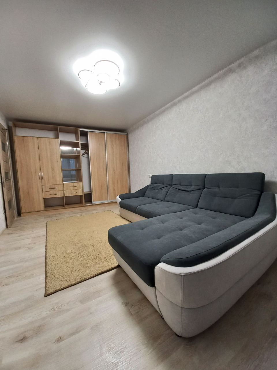 Оренда 1-кімнатної квартири 40 м², Набережна Перемоги вул.