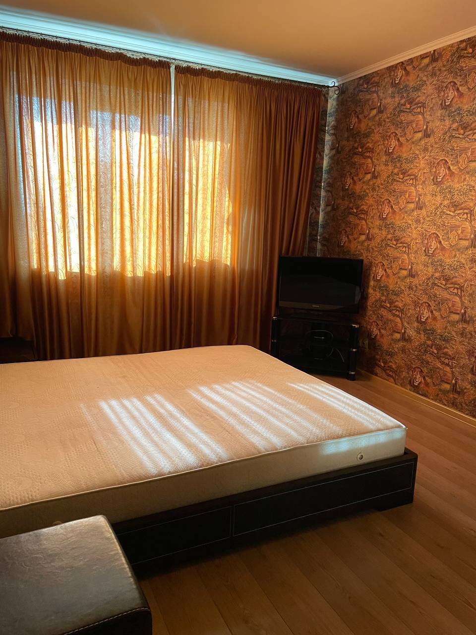 Оренда 3-кімнатної квартири 100 м²