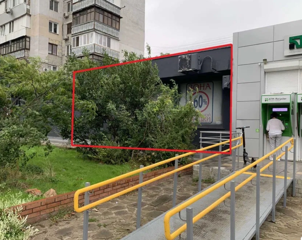 Оренда торговельного приміщення 154 м², Варненська вул.
