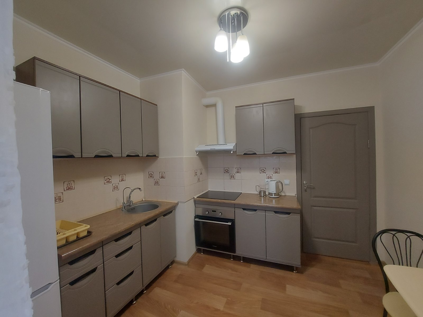 Оренда 2-кімнатної квартири 75 м², Массив Радужный вул., 7А