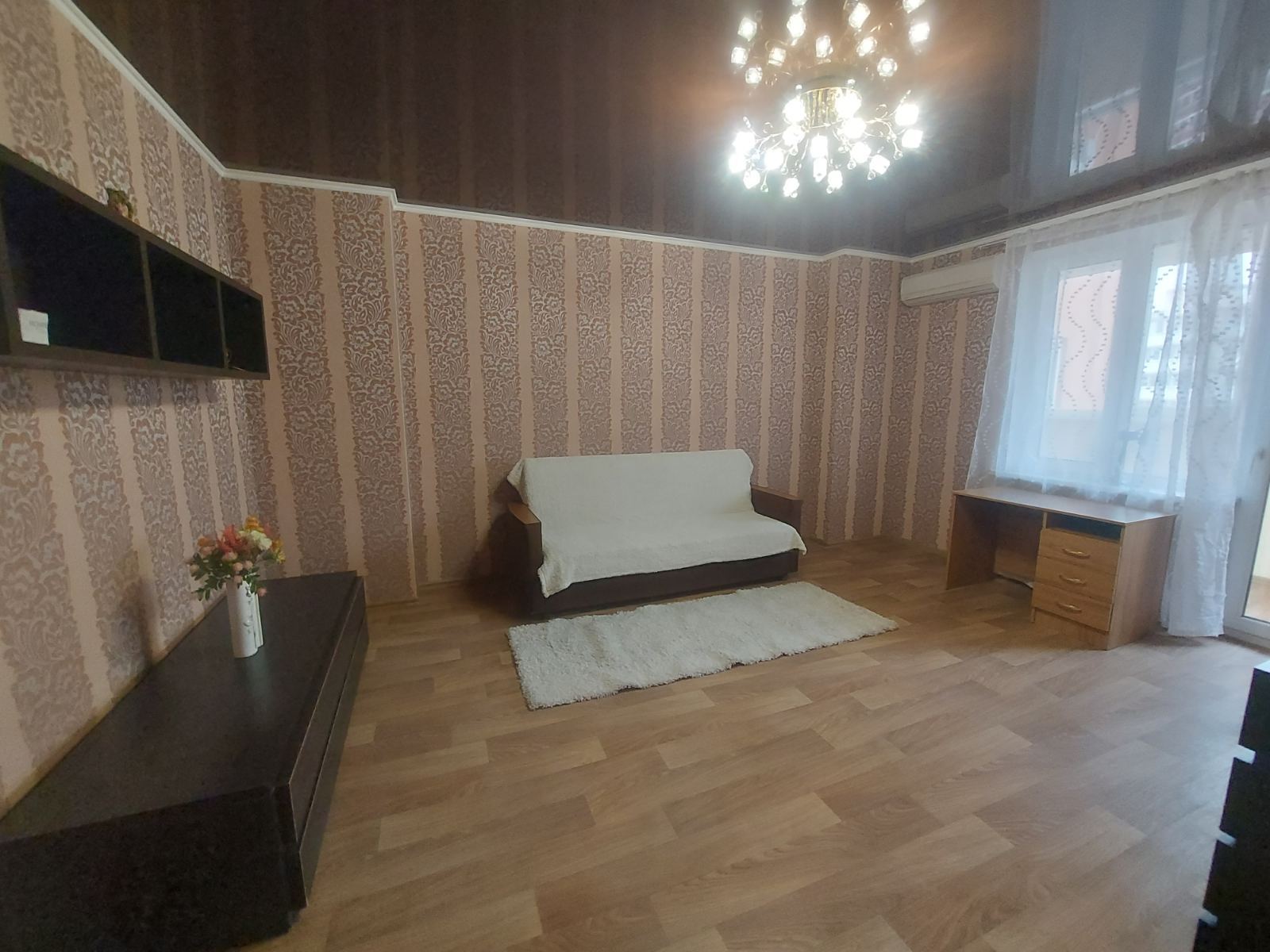 Оренда 2-кімнатної квартири 75 м², Массив Радужный вул., 7А