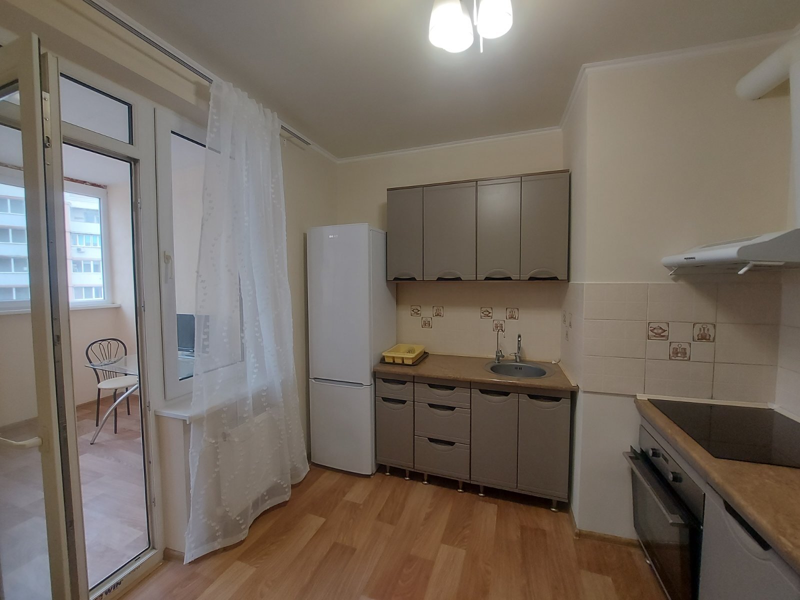Оренда 2-кімнатної квартири 75 м², Массив Радужный вул., 7А