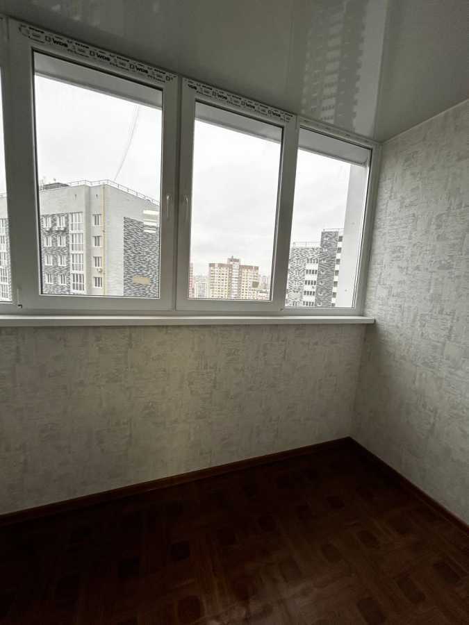 Продаж 2-кімнатної квартири 73 м², Ревуцького вул., 54