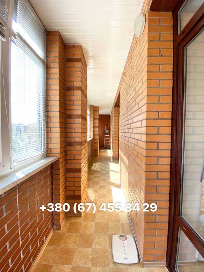 Продажа 2-комнатной квартиры 85 м², Панаса Мирного ул., 8