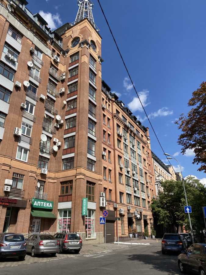 Продажа 2-комнатной квартиры 85 м², Панаса Мирного ул., 8