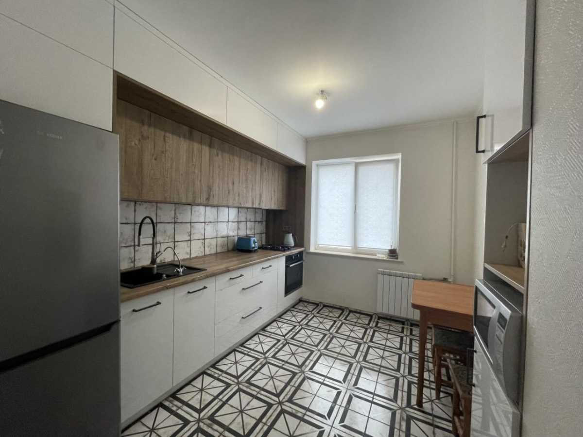 Продаж 3-кімнатної квартири 67 м², Сержа Лифаря вул., 5