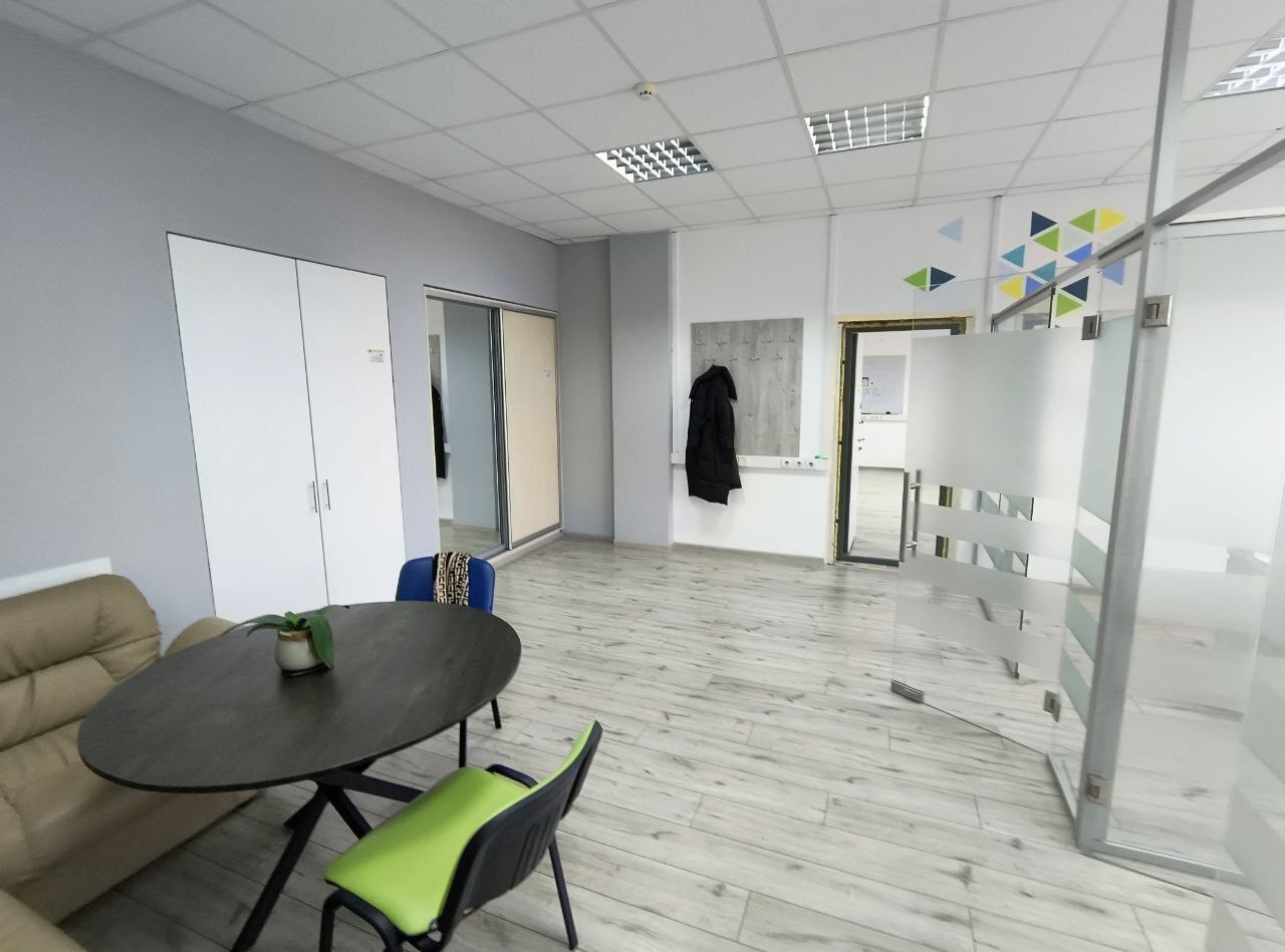 Оренда приміщення вільного призначення 103 м², Еспланадна вул.