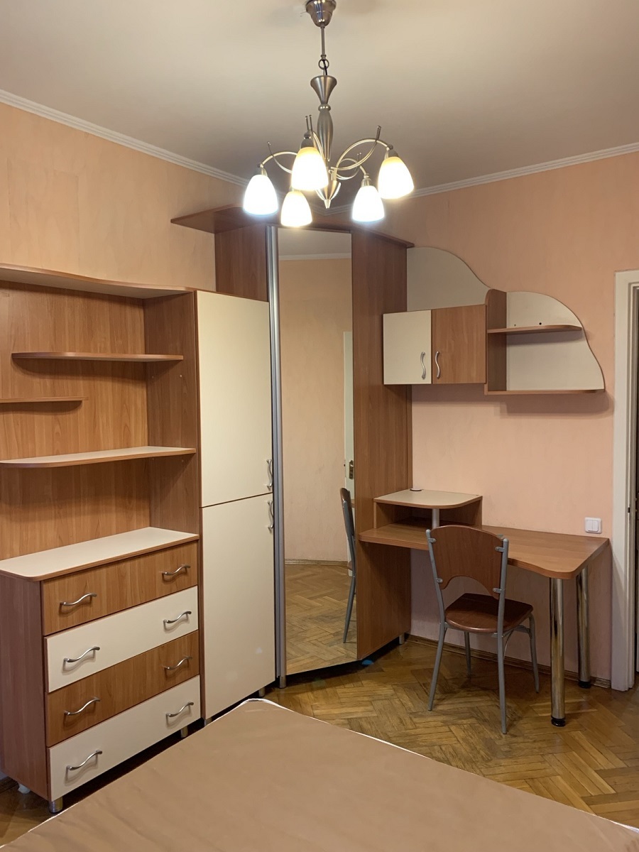 Продаж 4-кімнатної квартири 110 м², Академіка Єфремова вул., 19А