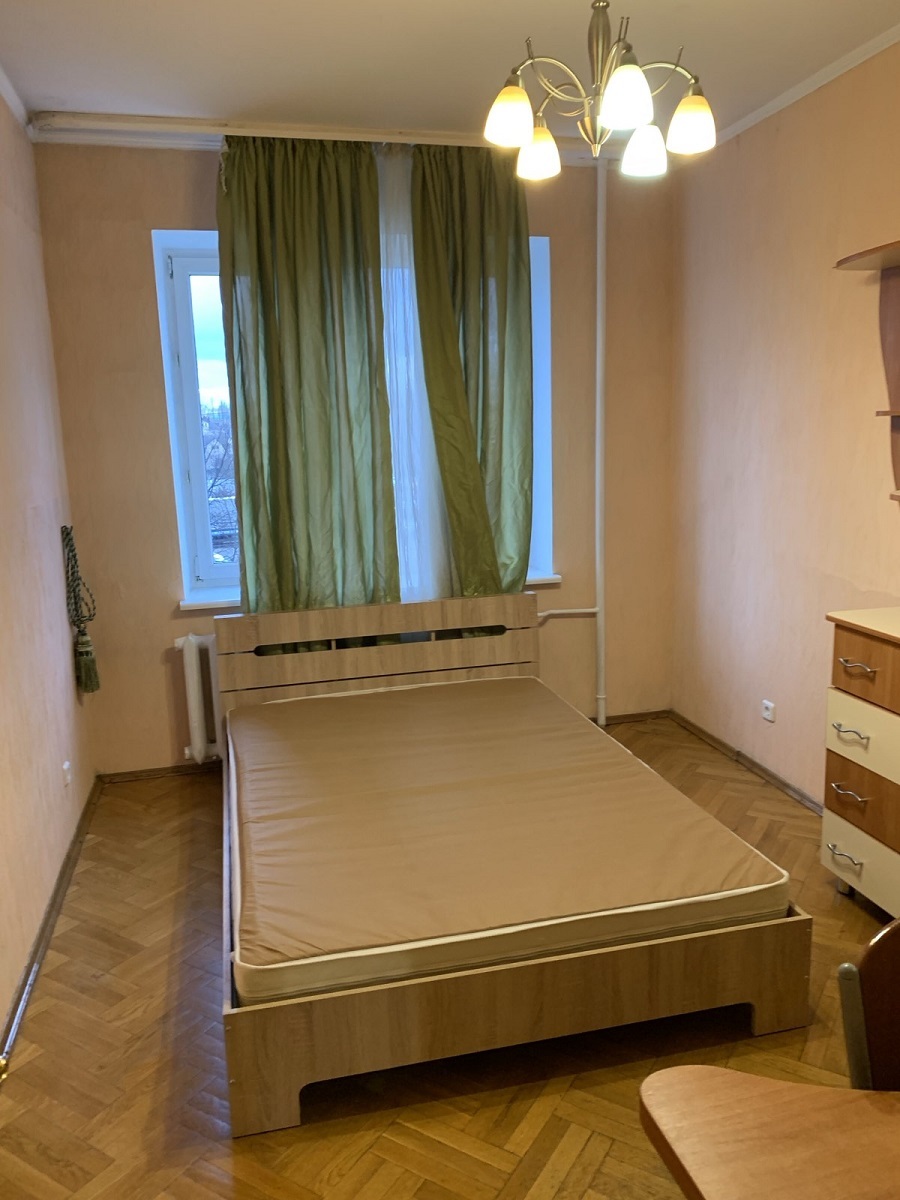 Продаж 4-кімнатної квартири 110 м², Академіка Єфремова вул., 19А