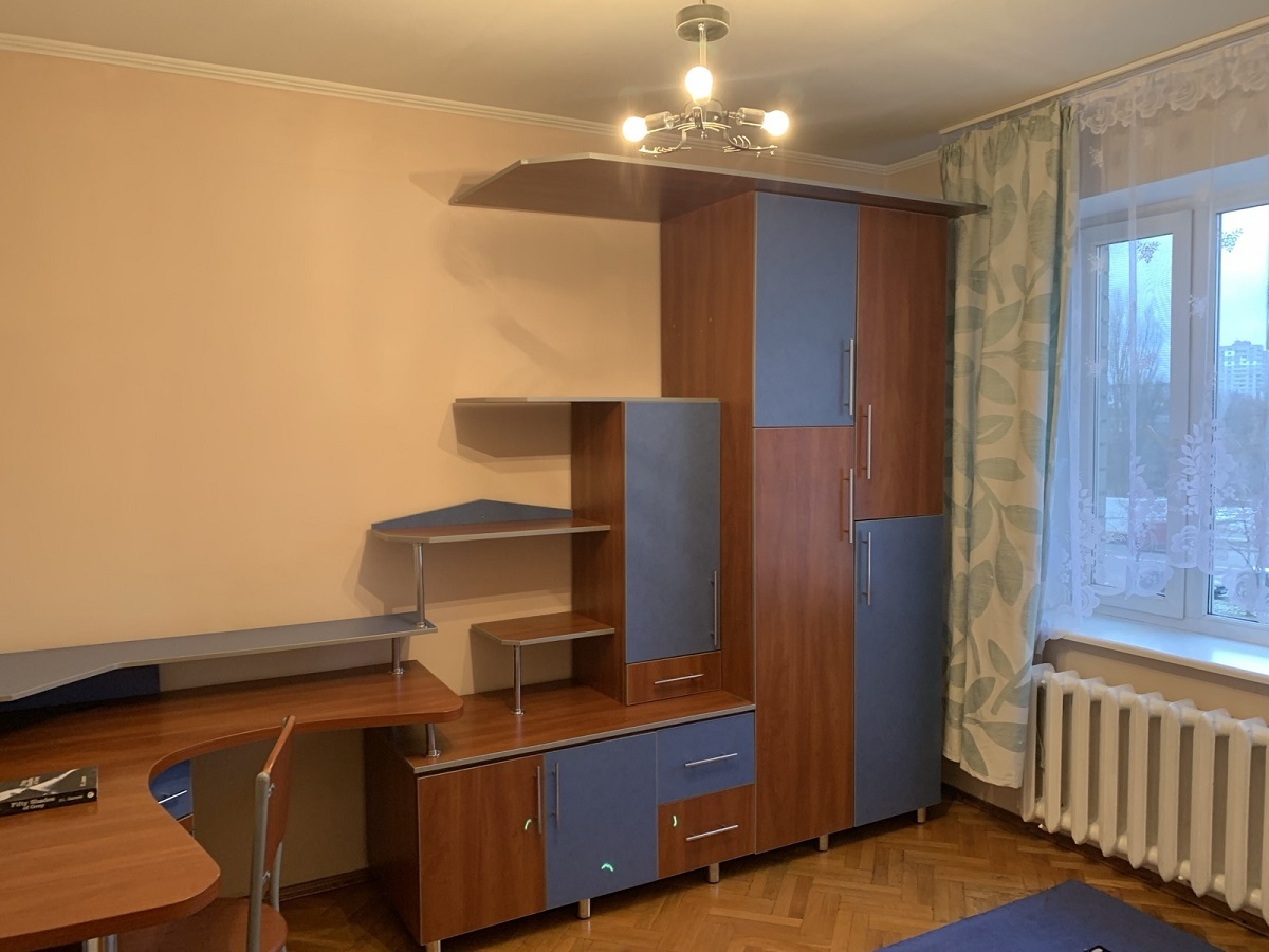 Продаж 4-кімнатної квартири 110 м², Академіка Єфремова вул., 19А