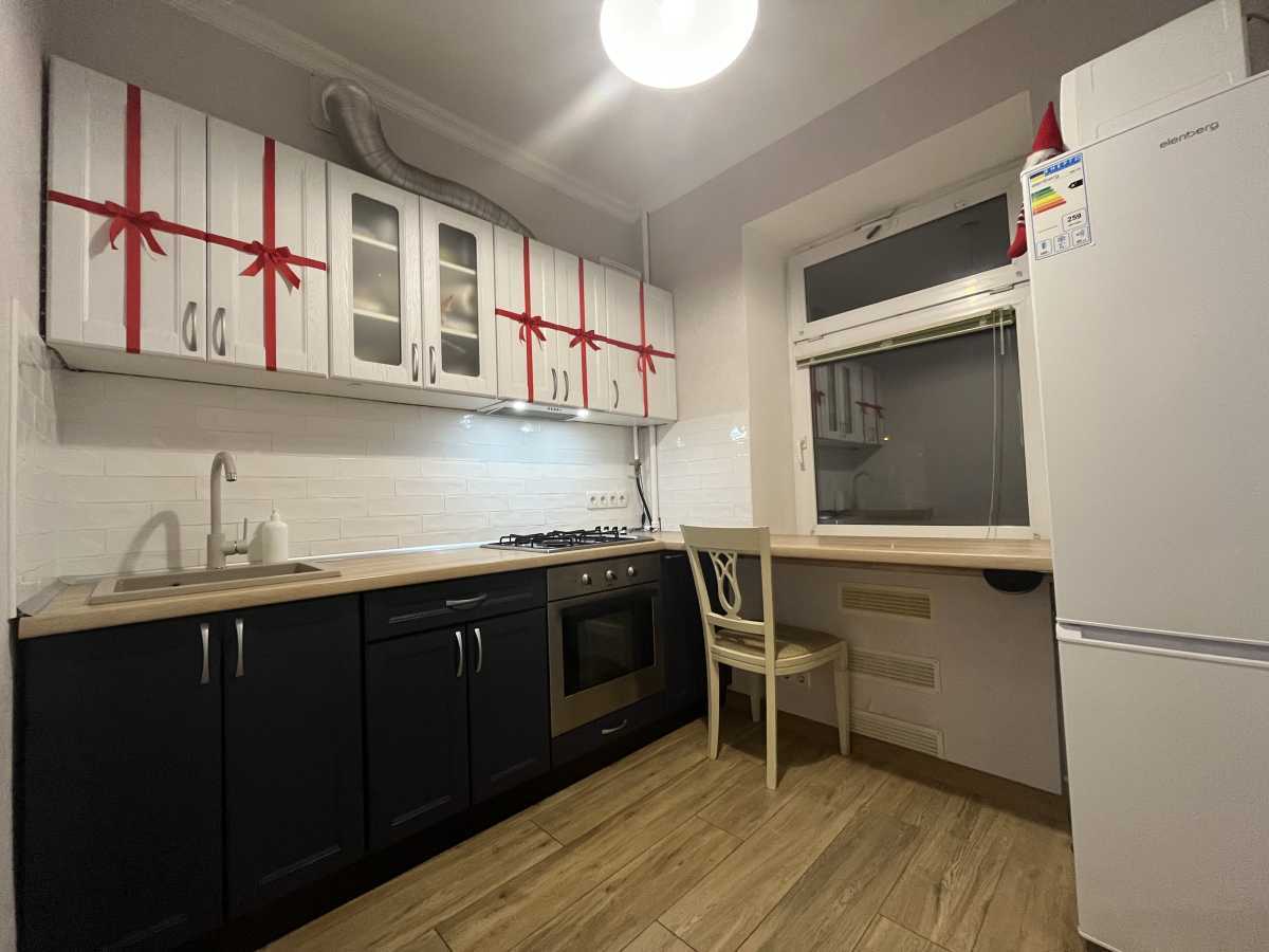 Продажа 2-комнатной квартиры 43.5 м², Печерский спуск, 15