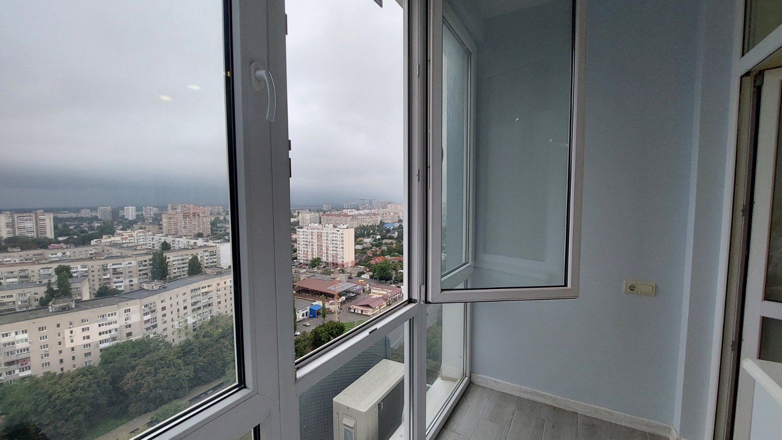 Продаж 1-кімнатної квартири 45 м², Костанді вул., 104