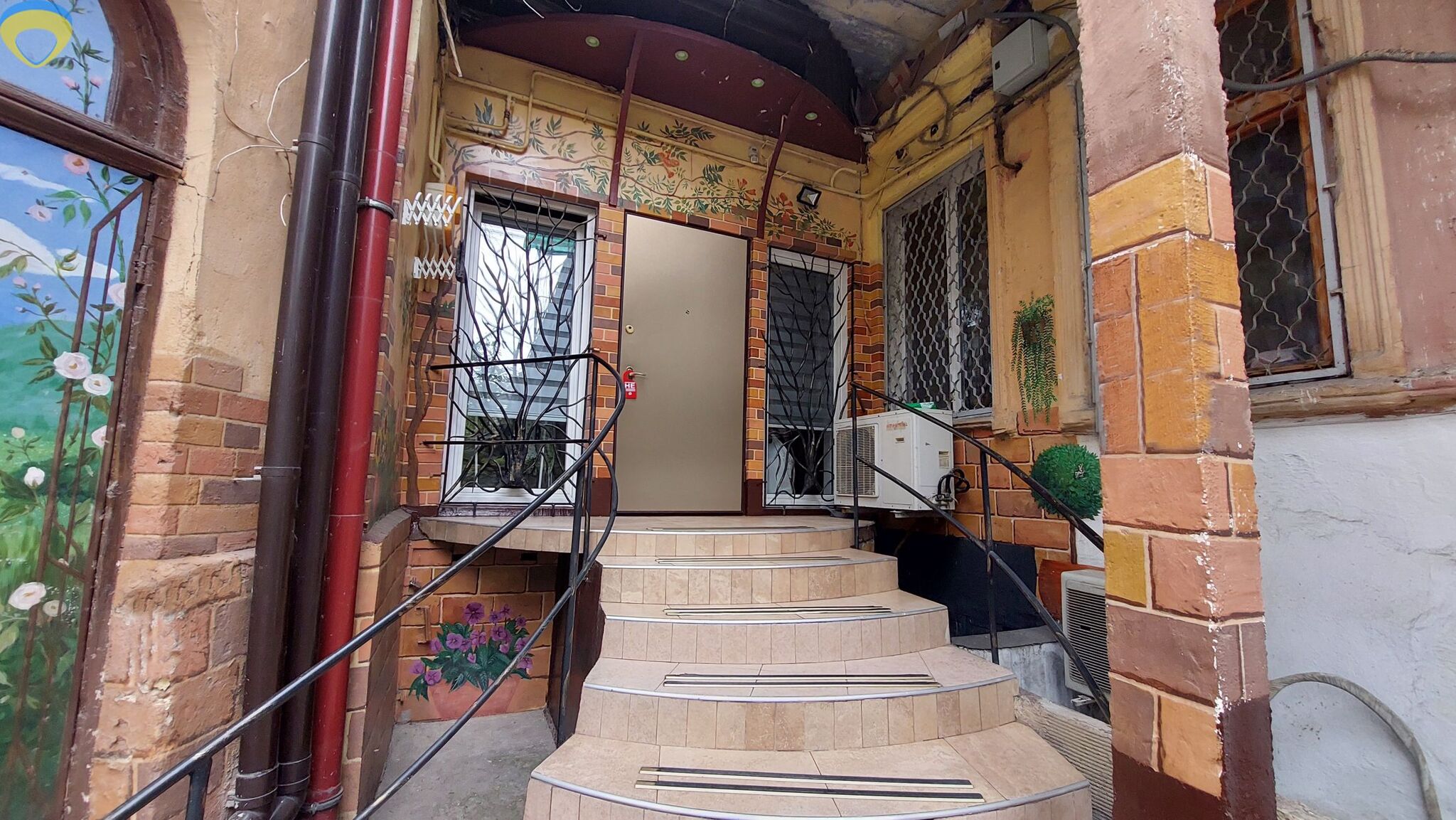 Продажа 2-комнатной квартиры 82 м², Красный пер., 9