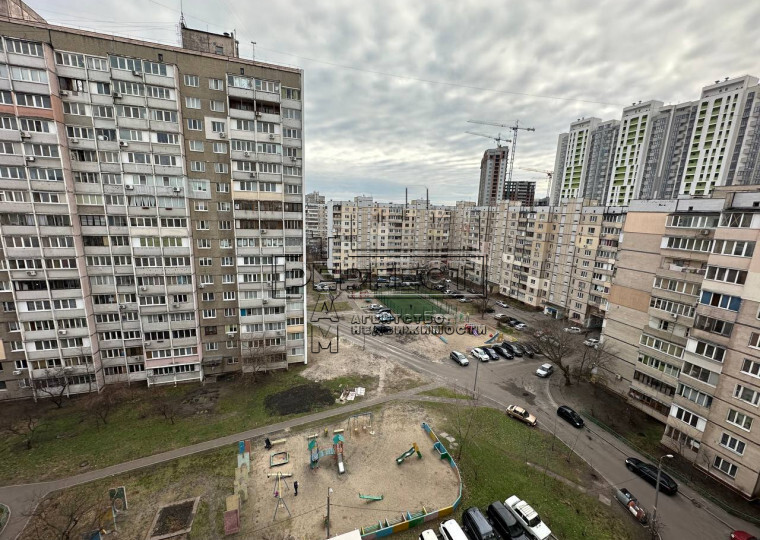 Продажа 3-комнатной квартиры 71 м², Тростянецкая ул., 6Ж