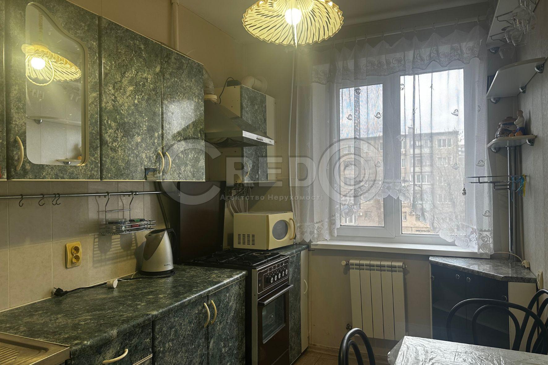 Оренда 3-кімнатної квартири 67 м², Володимира Бизова вул.