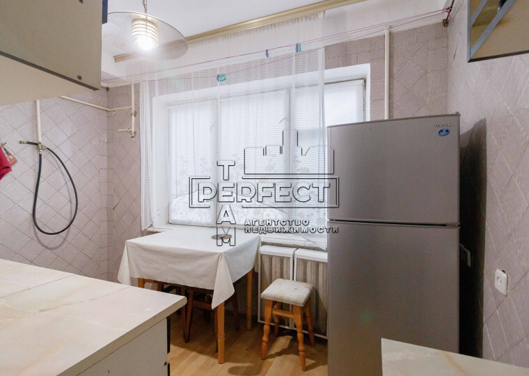 Продажа 2-комнатной квартиры 43 м², Пражская ул., 23