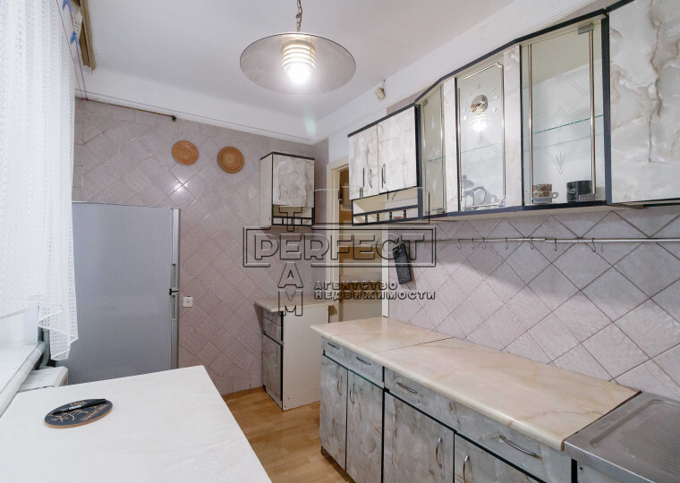 Продажа 2-комнатной квартиры 43 м², Пражская ул., 23