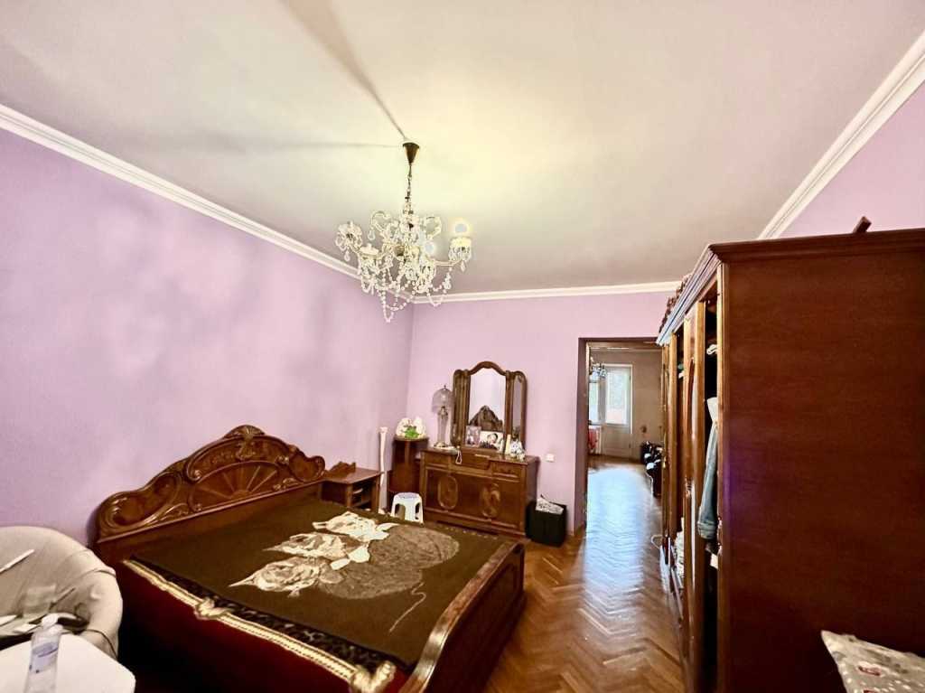 Продаж 2-кімнатної квартири 72 м², Печерський узвіз, 8