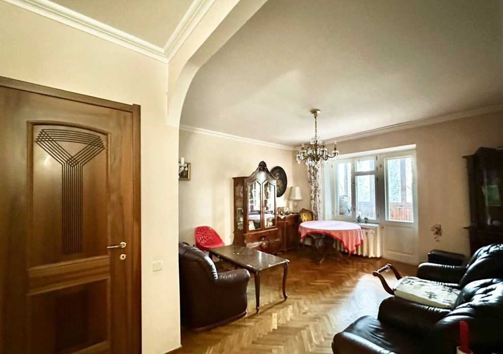 Продаж 2-кімнатної квартири 72 м², Печерський узвіз, 8