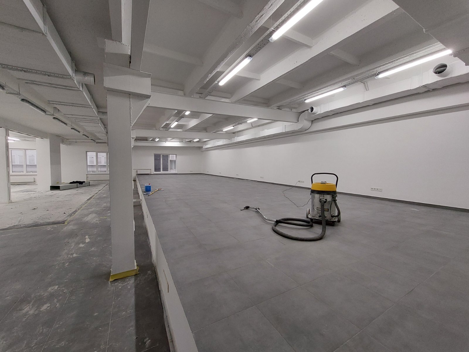 Аренда офиса 2000 м², Кирилловская ул.
