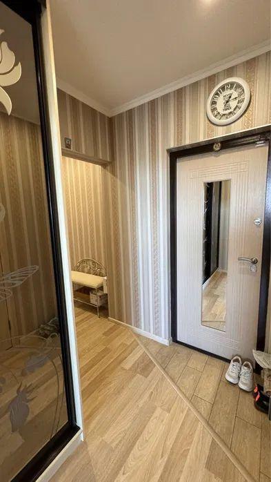 Продажа 2-комнатной квартиры 65 м²