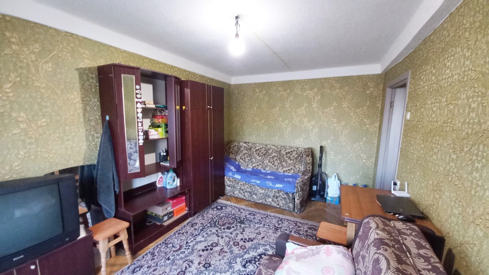 Продажа комнаты, Строителей ул., 19