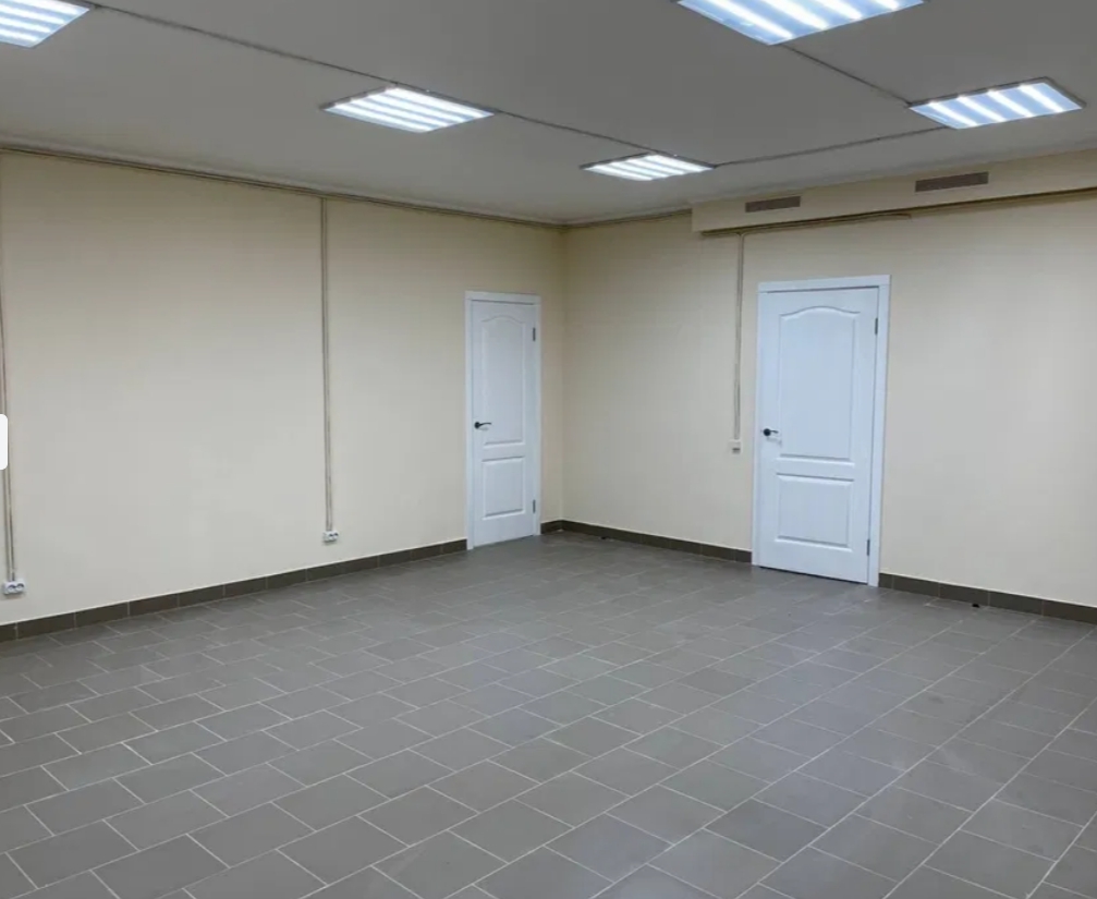 Оренда торговельного приміщення 75 м², Героїв Крут вул.