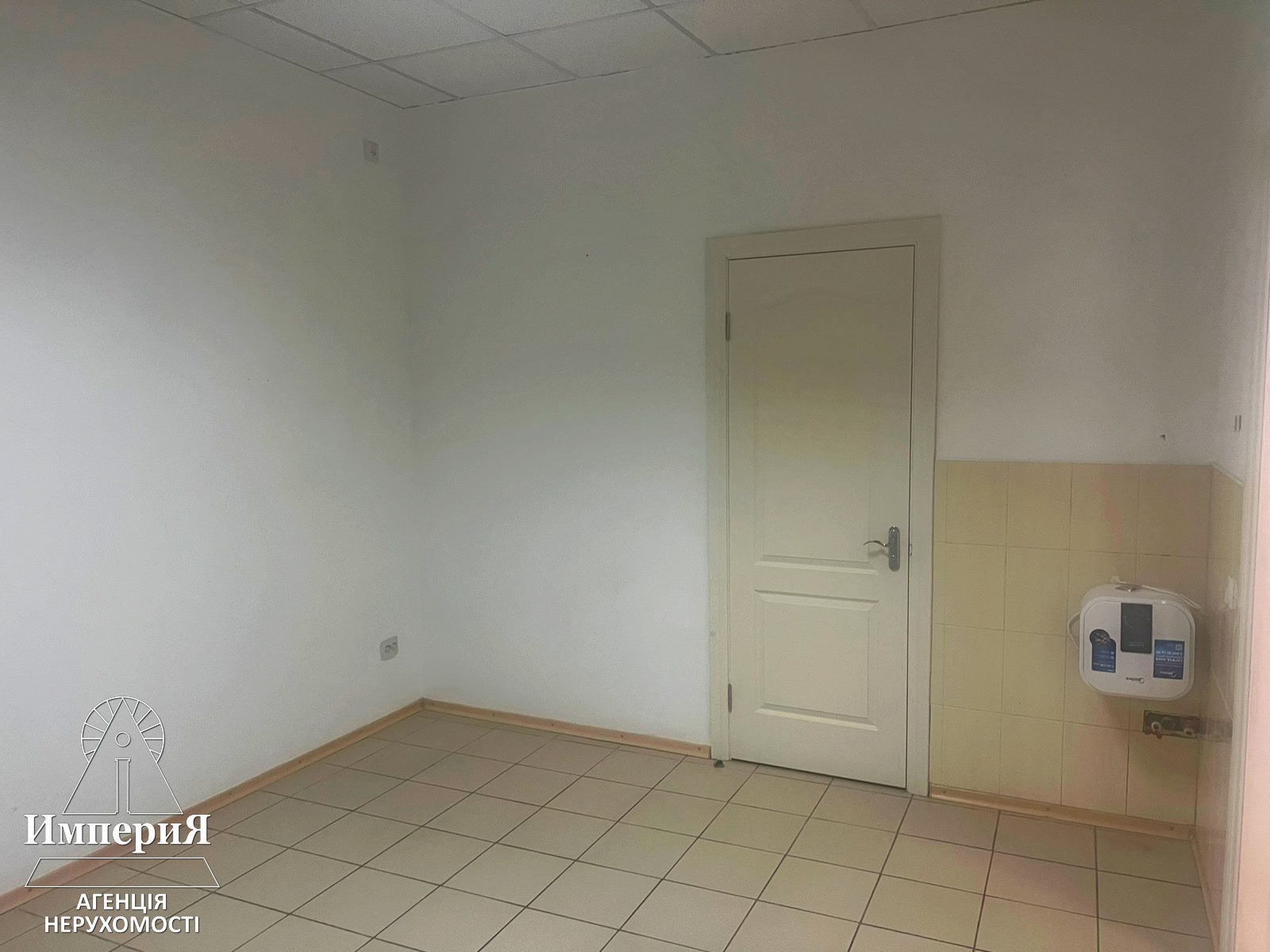 Оренда приміщення вільного призначення 31 м², Торгова пл.