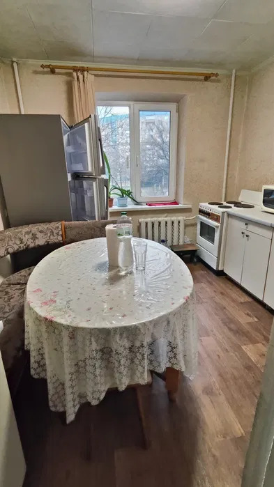 Оренда 2-кімнатної квартири 52 м², Макарова вул.