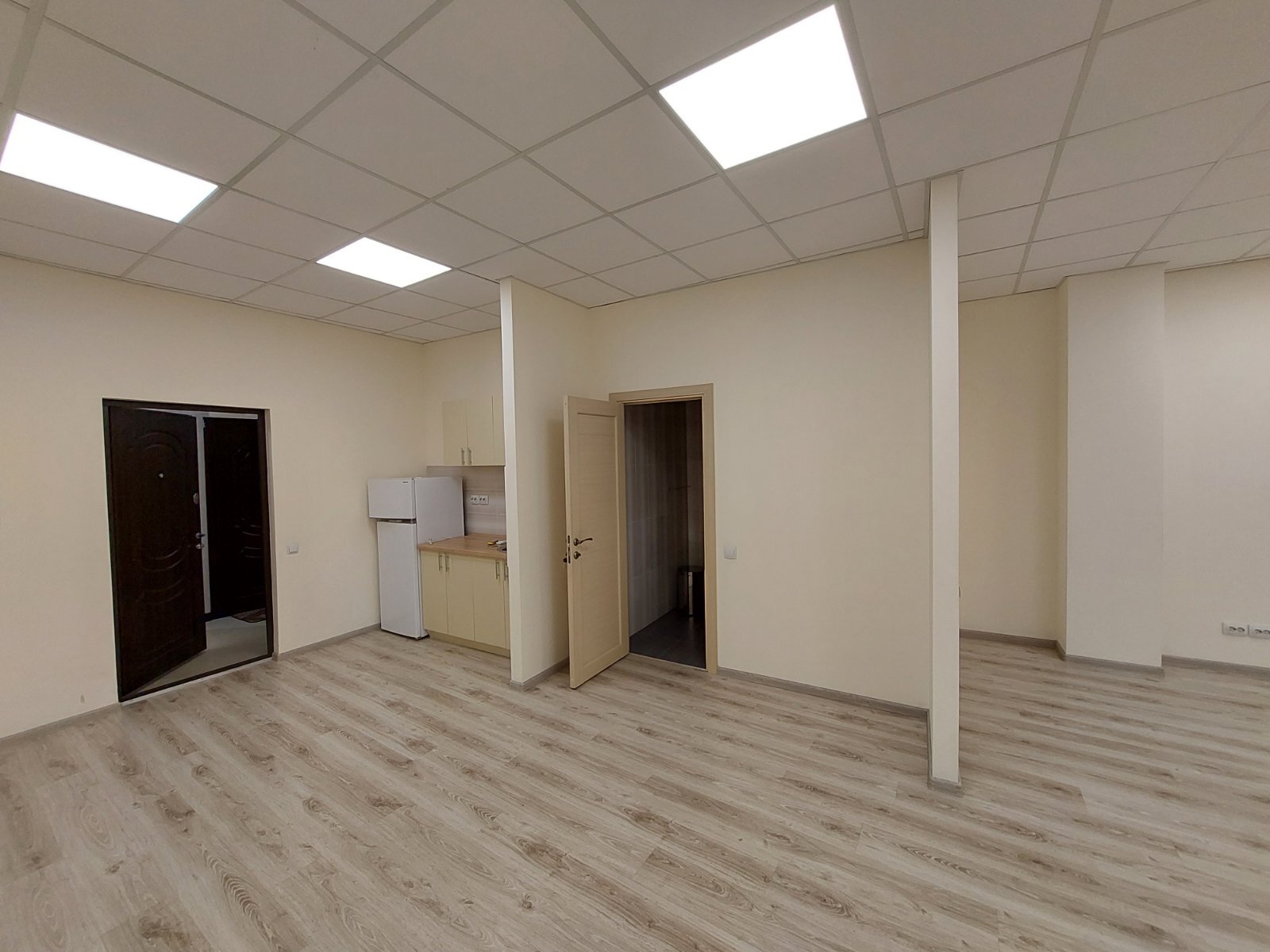 Оренда офісу 93 м², Костянтинівська вул.