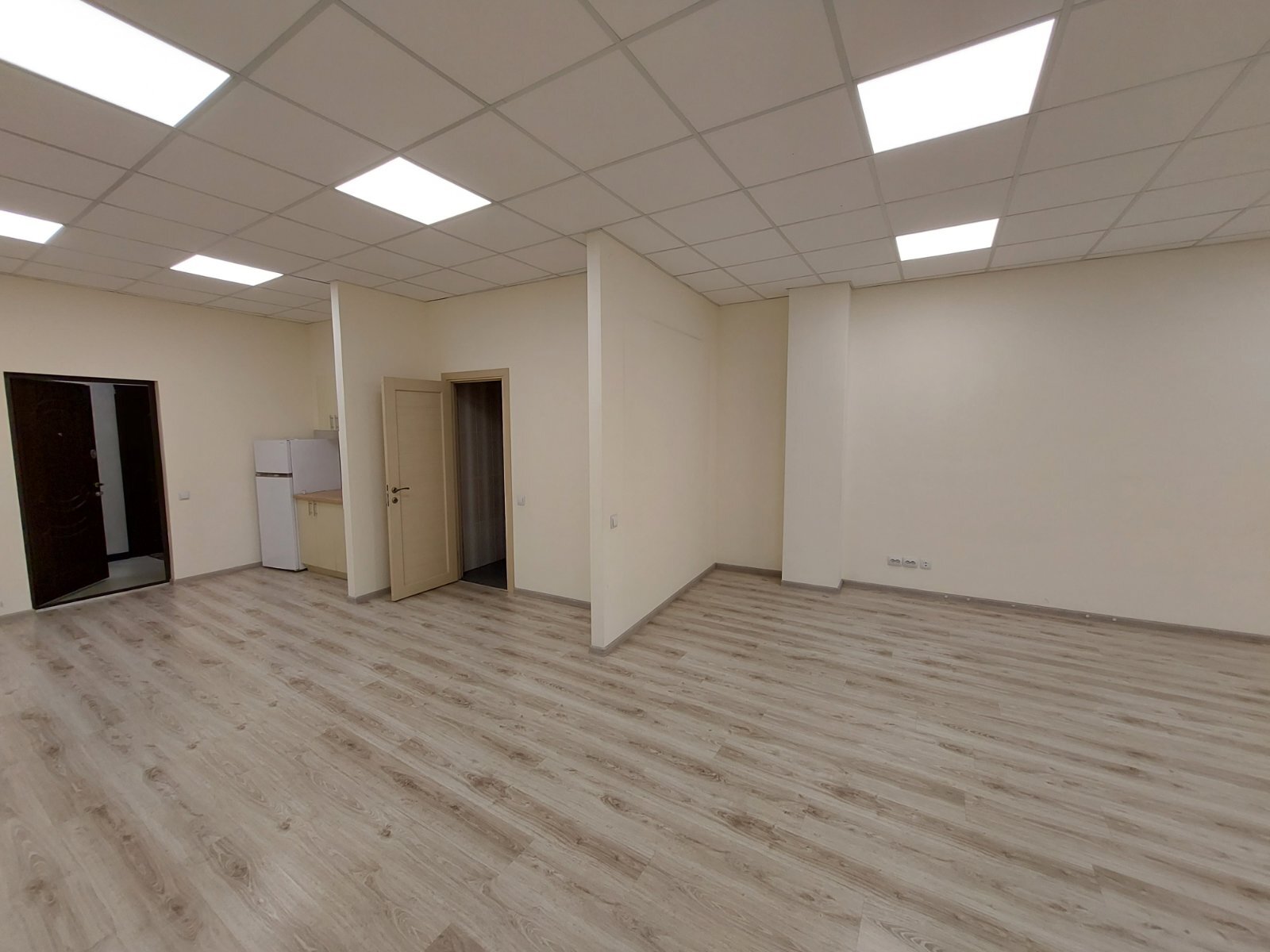 Оренда офісу 93 м², Костянтинівська вул.