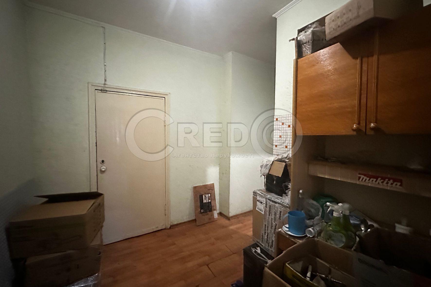 Оренда торговельного приміщення 101.1 м², Володимира Великого пл.