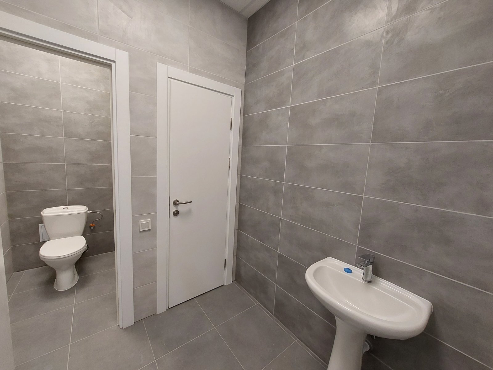 Оренда офісу 2000 м², Кирилівська вул.