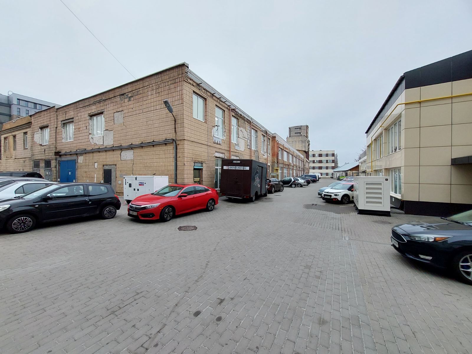 Оренда офісу 2000 м², Кирилівська вул.