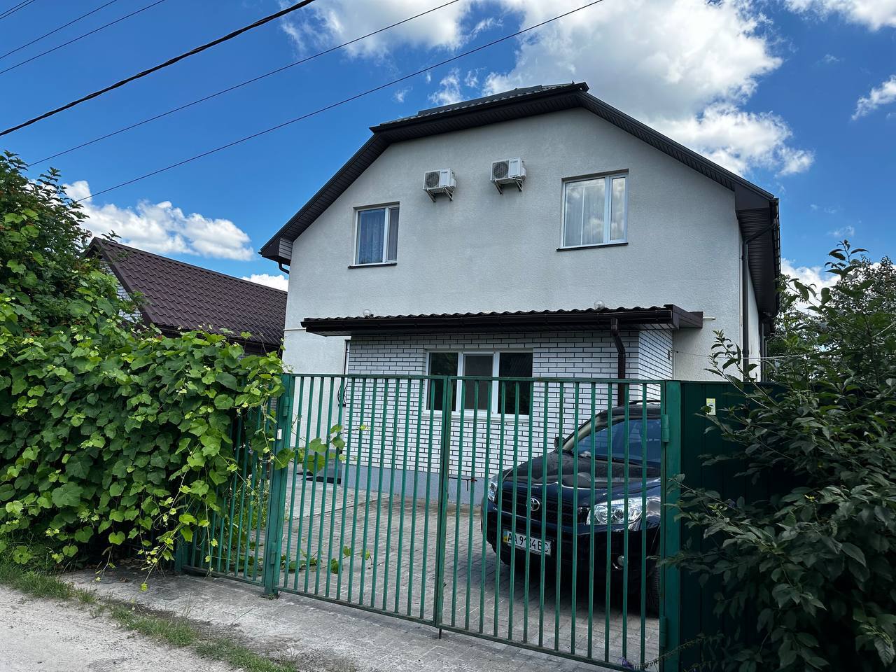 Продаж будинку 200 м²