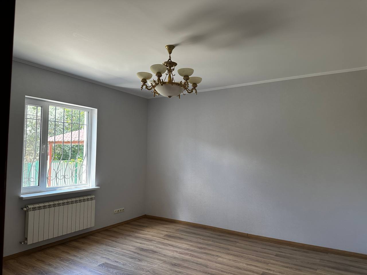 Продаж будинку 200 м²