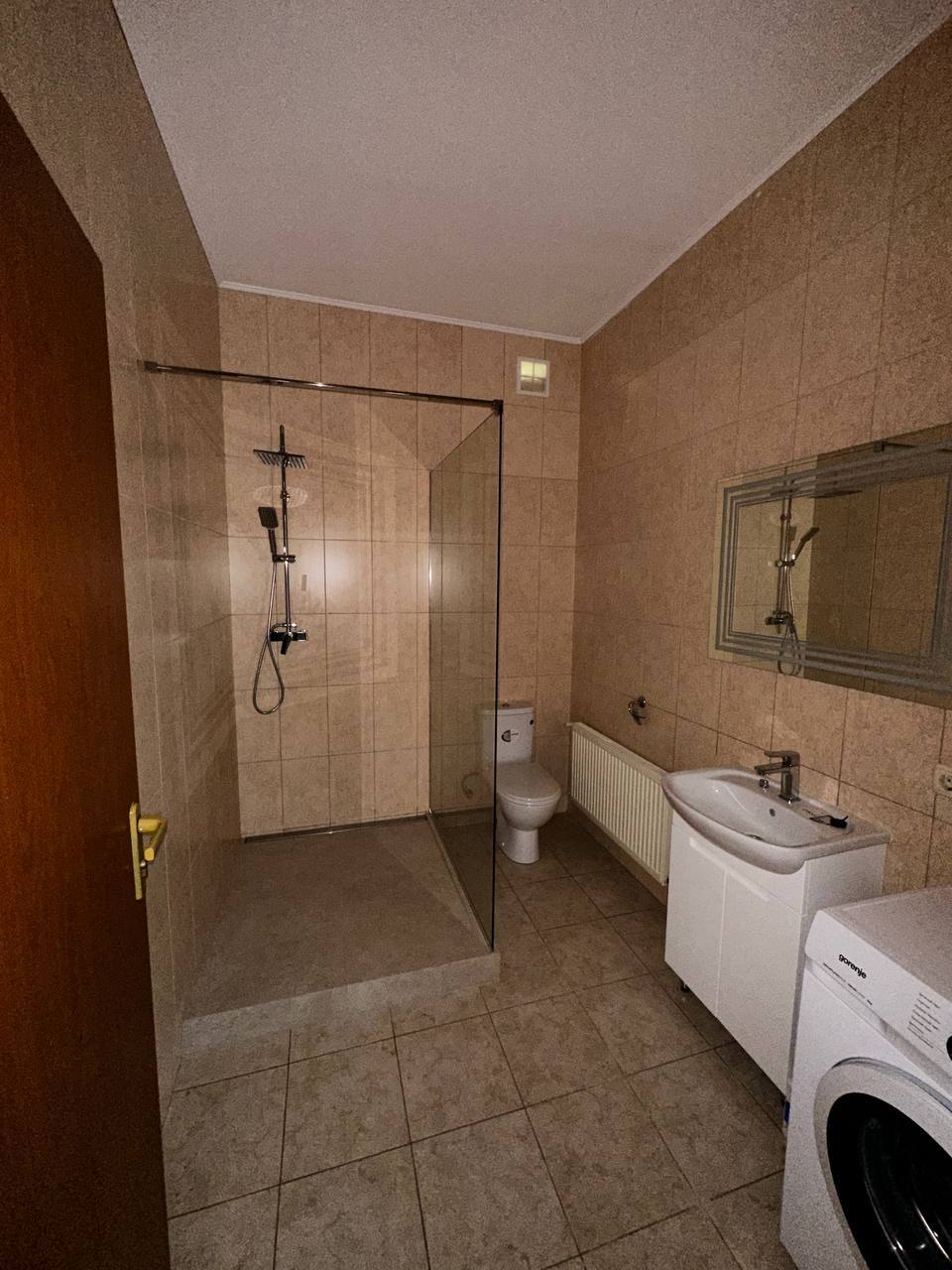 Продаж будинку 200 м²