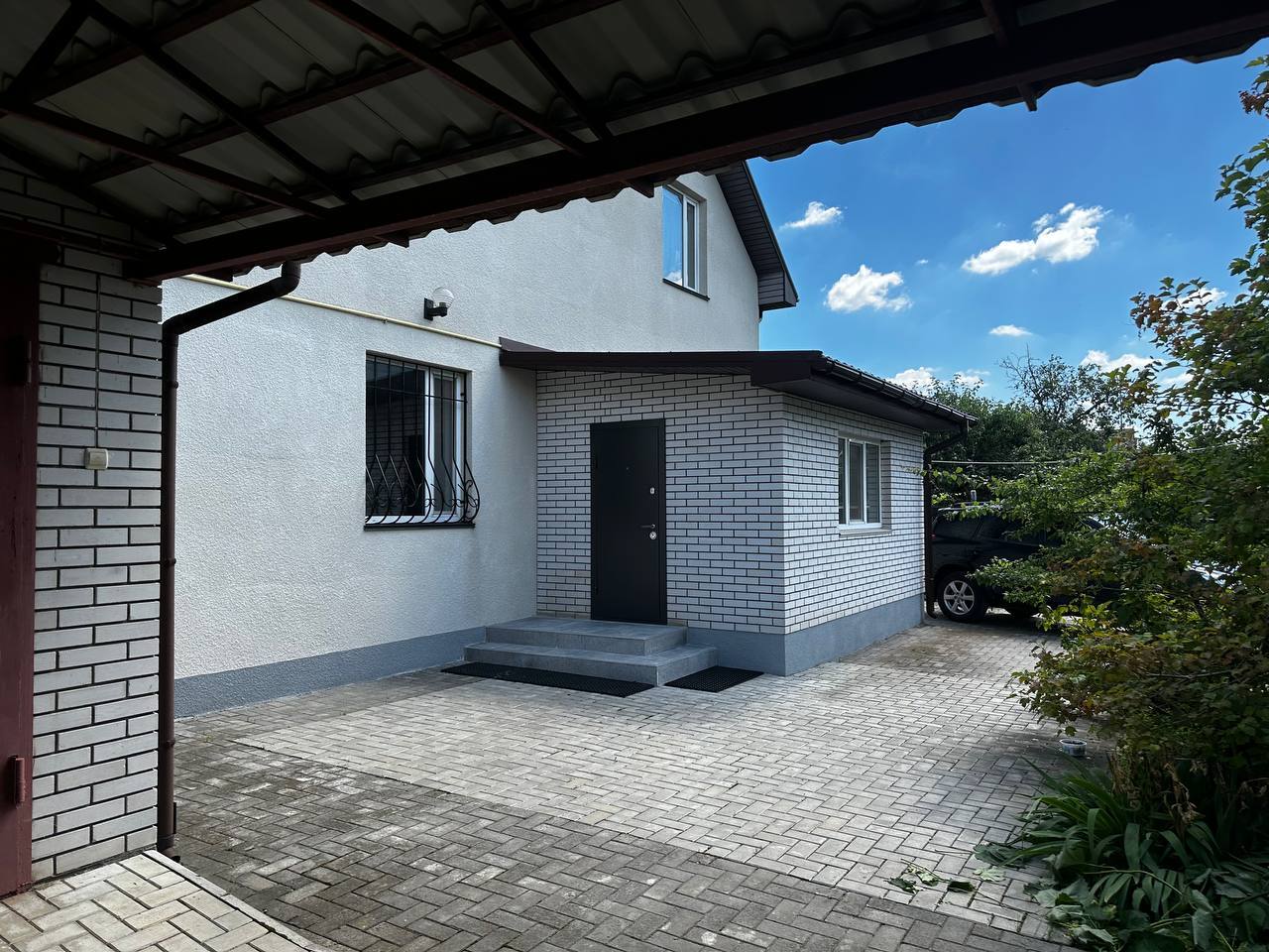 Продаж будинку 200 м²