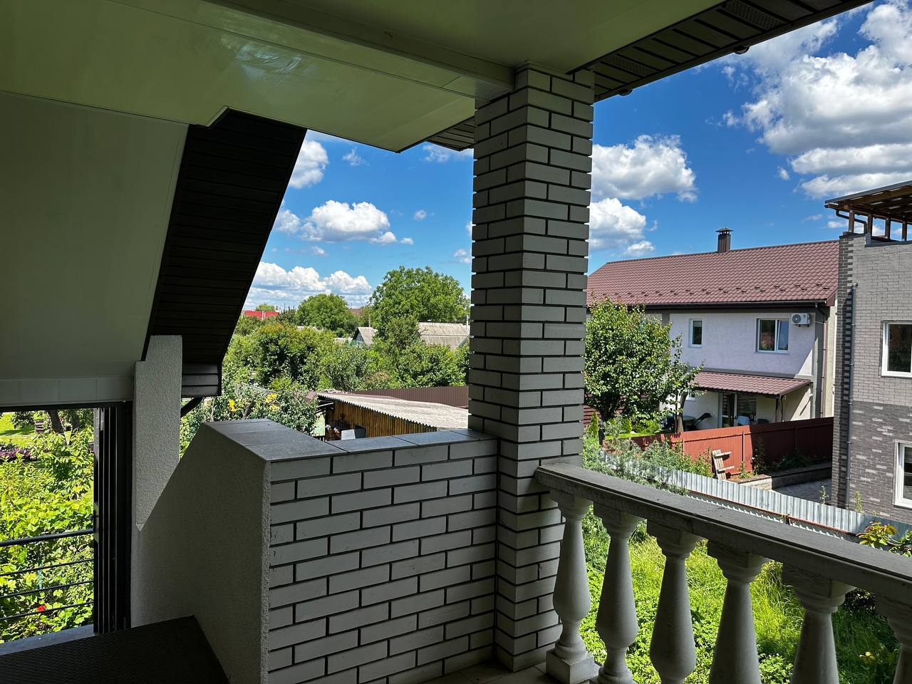 Продаж будинку 200 м²