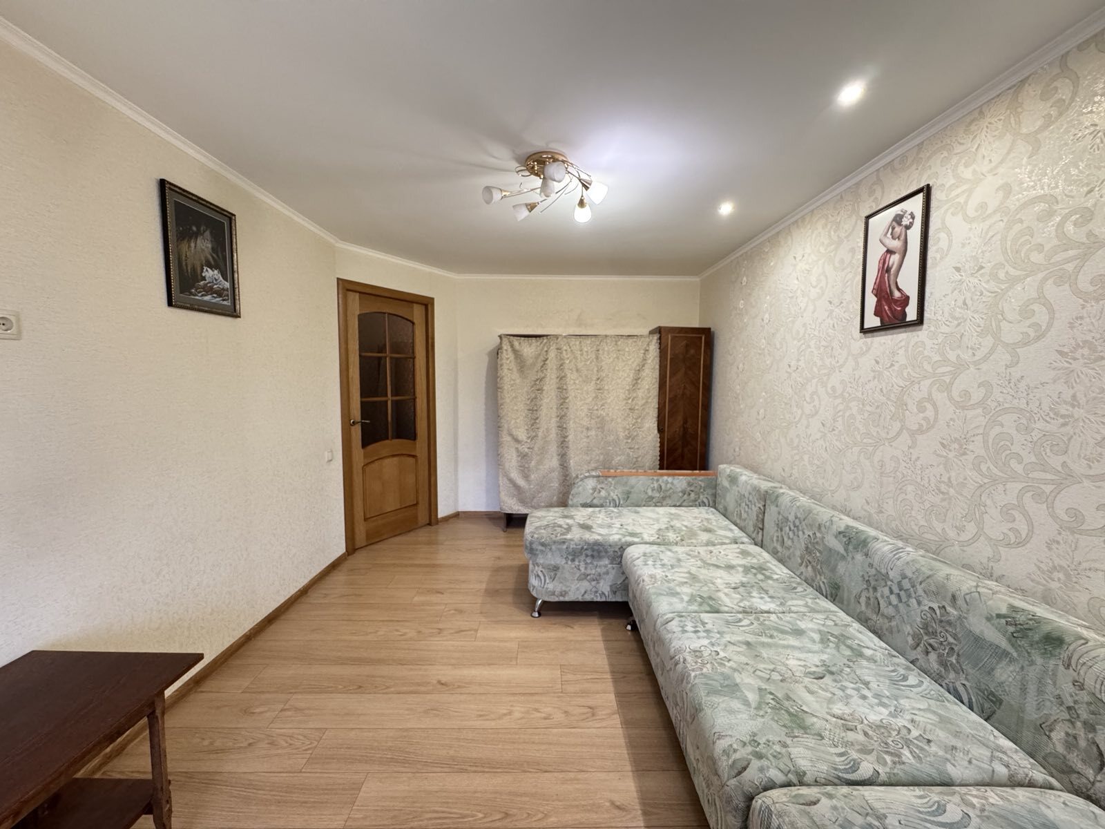 Продаж 2-кімнатної квартири 42 м², Українська вул.