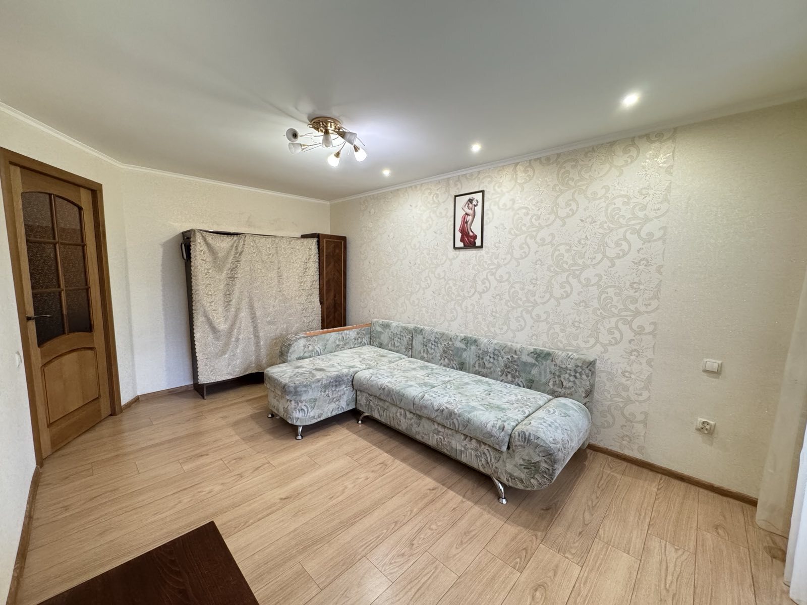 Продаж 2-кімнатної квартири 42 м², Українська вул.