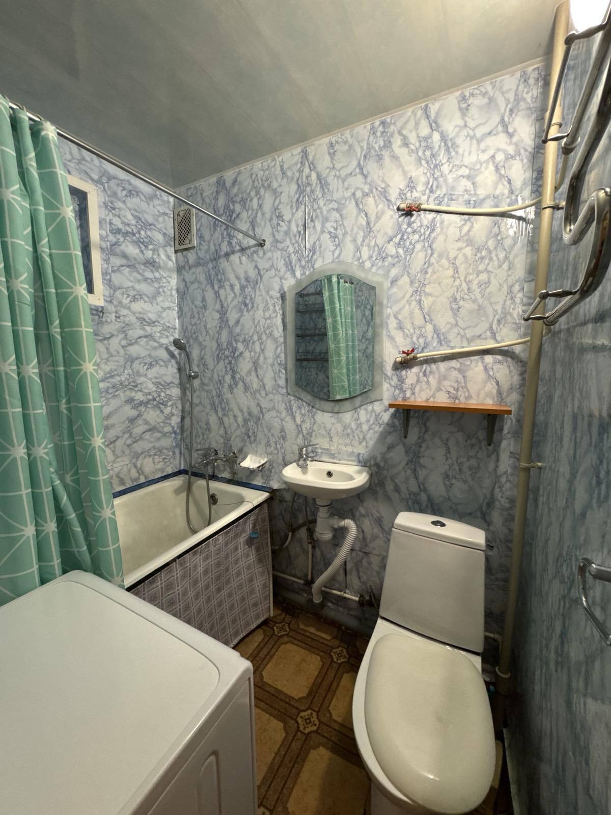 Продаж 2-кімнатної квартири 42 м², Українська вул.
