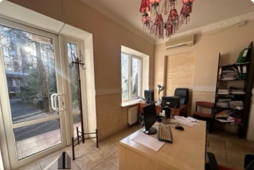 Оренда приміщення вільного призначення 364 м², Сегедская вул.