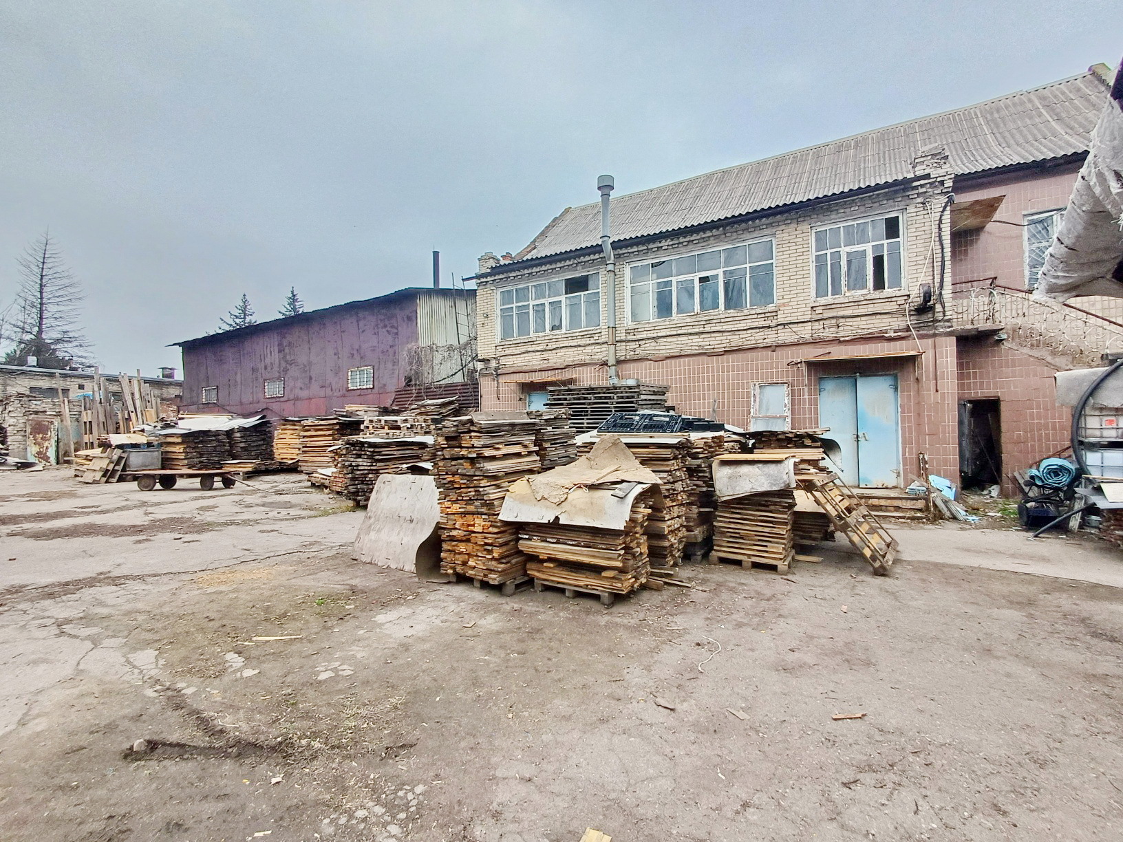 Продаж цеху 498 м², Сергія Серикова вул., 11