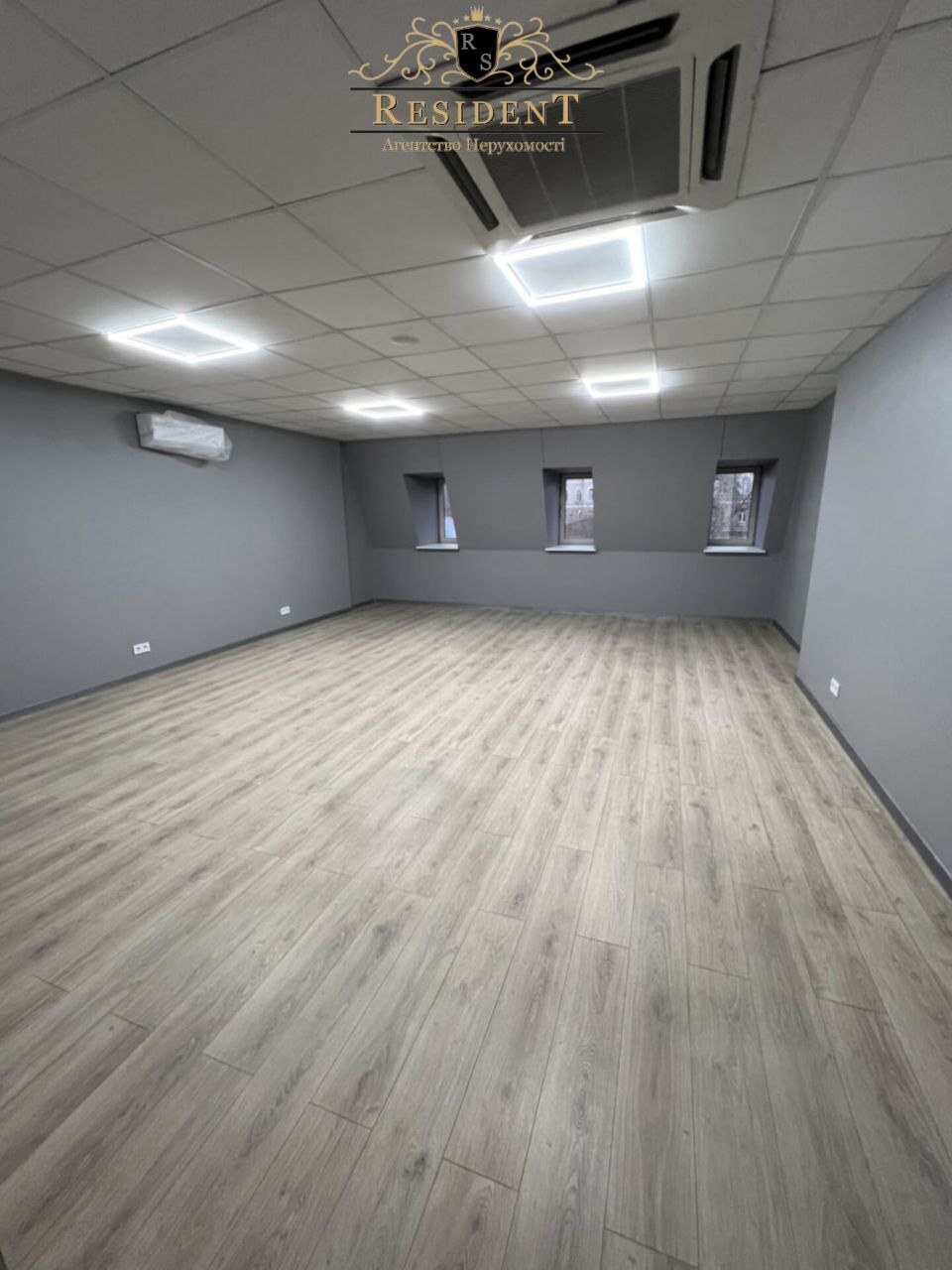 Оренда комерції 47 м², Барикадна вул., 9