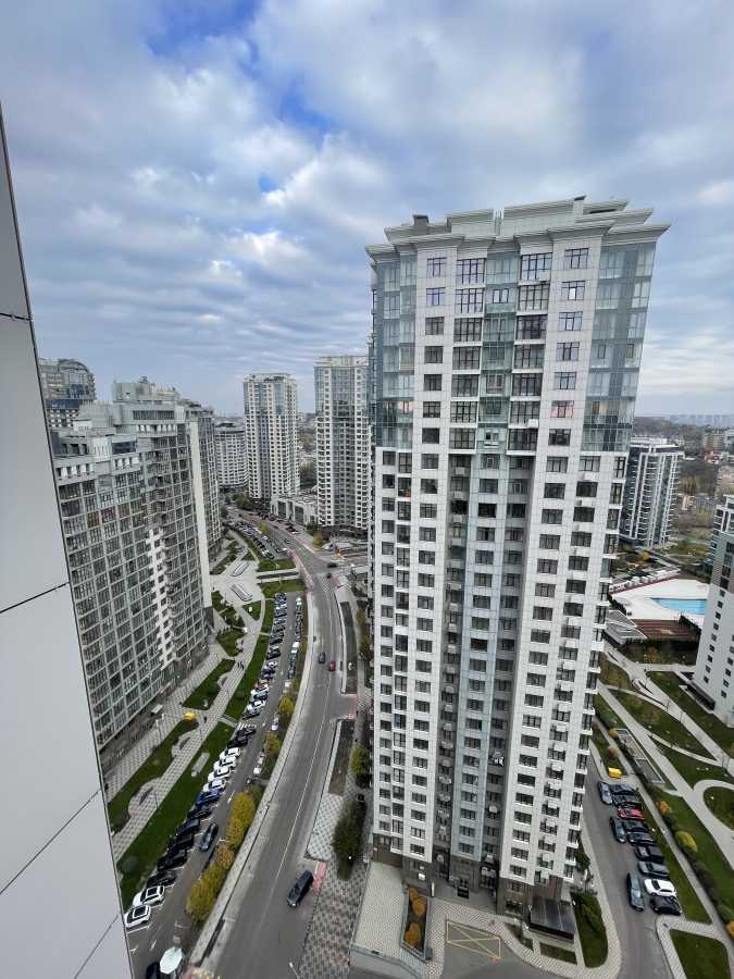 Продажа 1-комнатной квартиры 67 м², Михаила Драгомирова ул., 17